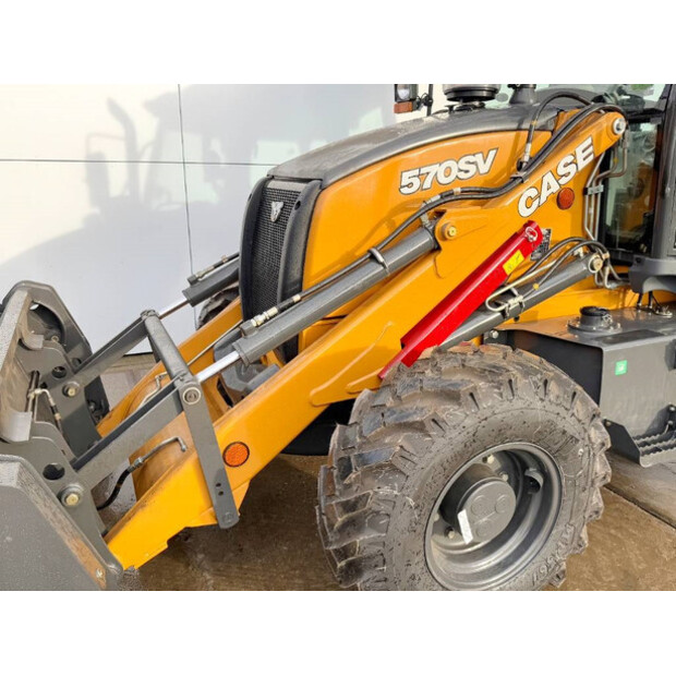 2025 CASE 570SV-42267411