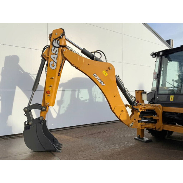2025 CASE 570SV-42267420