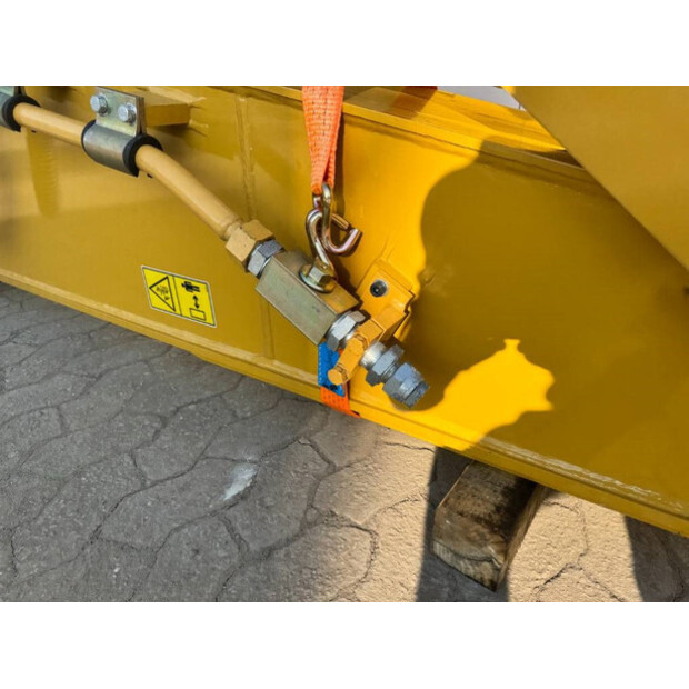 2024 Caterpillar 323-42268892
