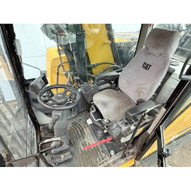 2015 كاتربيلر MH3022-42269596