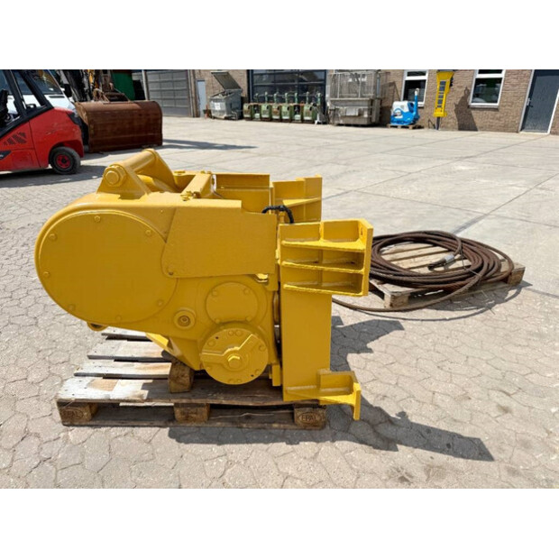 2021 كاتربيلر D6-42269902