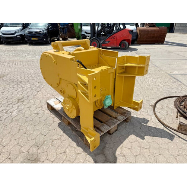 2021 كاتربيلر D6-42269904