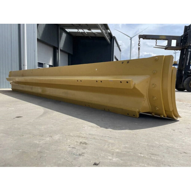 2024 Caterpillar 12G-42270106