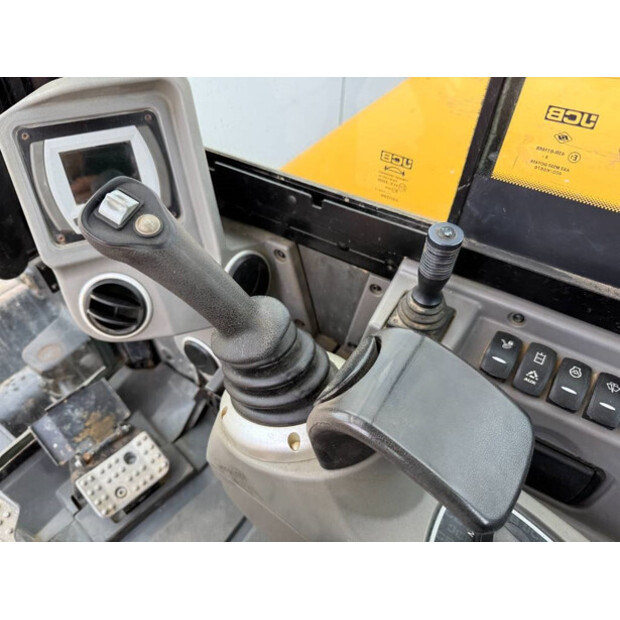 2019 JCB 86C-1-42270166