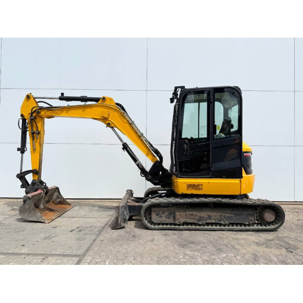 2018 جيه سي بي 48Z-1-42270351