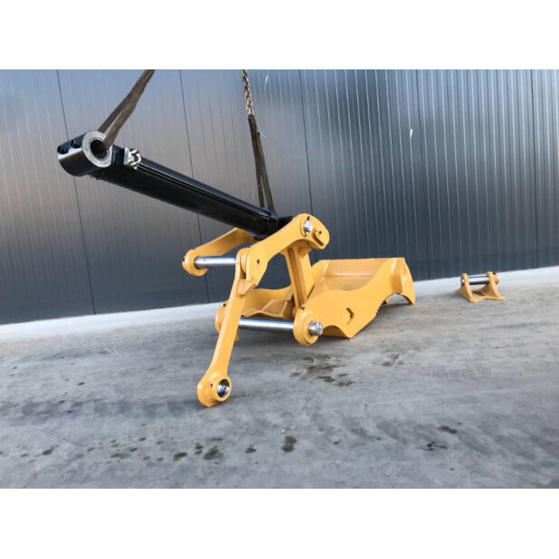 2025 Caterpillar 320D-42270472
