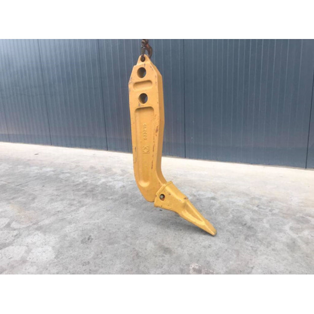 2025 كوماتسو D61-42270770
