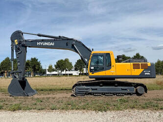 صورة ل حفارات 2025 هيونداي R340L