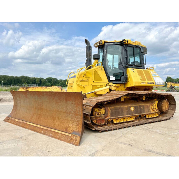 2016 Komatsu D61PXI-24-42271768