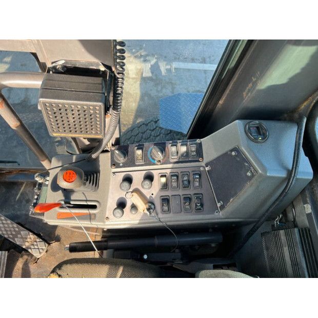 2002 فولفو G740B-42271955