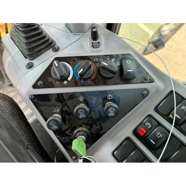 2015 Volvo G970-42272047