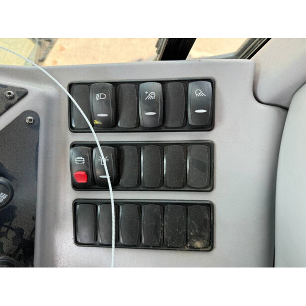 2015 Volvo G970-42272048
