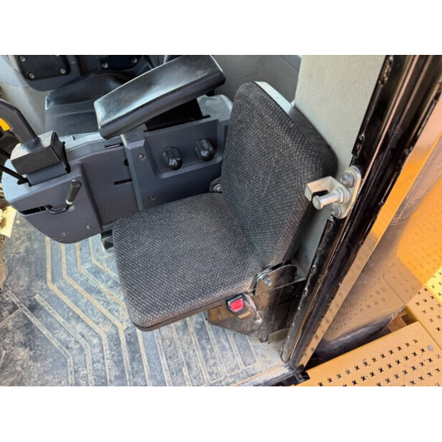 2018 Caterpillar 990K-42272823