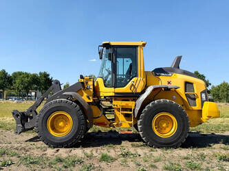 Image for WHEEL LOADERS 2015 Volvo L60H