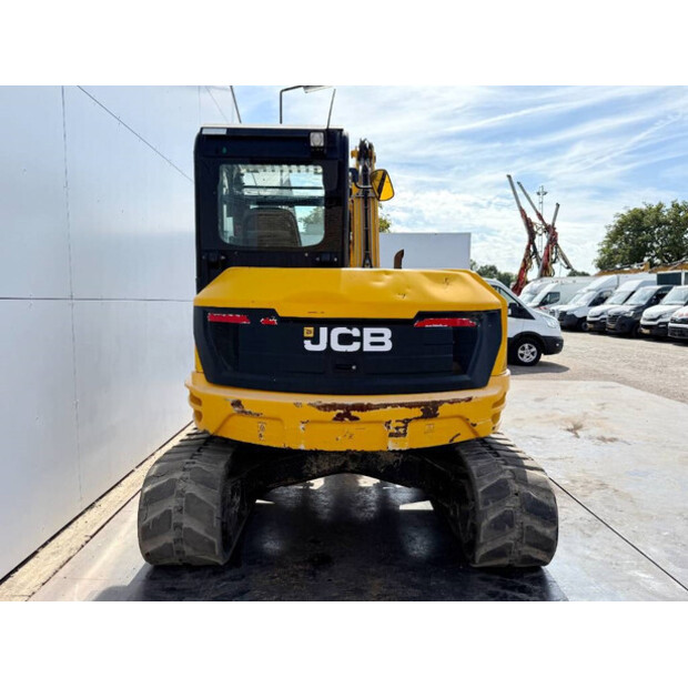 2019 جيه سي بي 86C-1-42273140