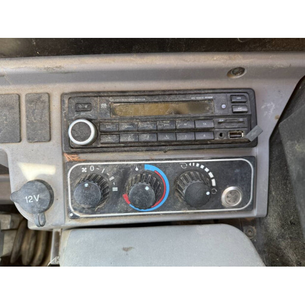 2019 جيه سي بي 86C-1-42273149