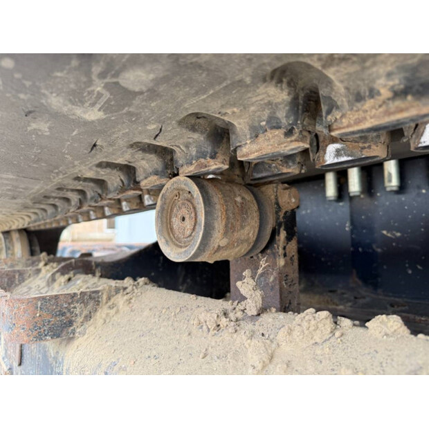 2019 جيه سي بي 86C-1-42273162