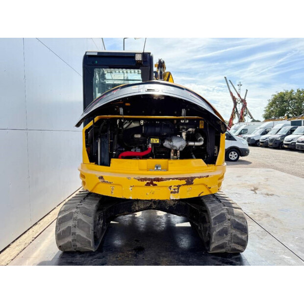2019 جيه سي بي 86C-1-42273164