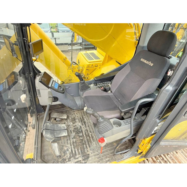 2016 Komatsu PC490LC-10-42273204