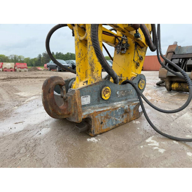 2016 Komatsu PC490LC-10-42273216