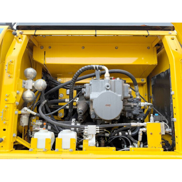 2016 Komatsu PC490LC-10-42273222