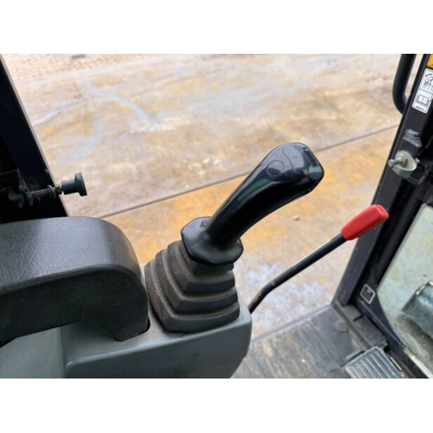 2019 KUBOTA KX027-4-42273311