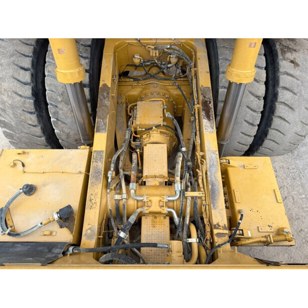 2012 Caterpillar 777G-42273481