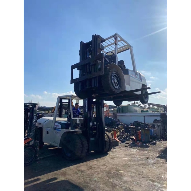 2021 TCM FD100-42273600