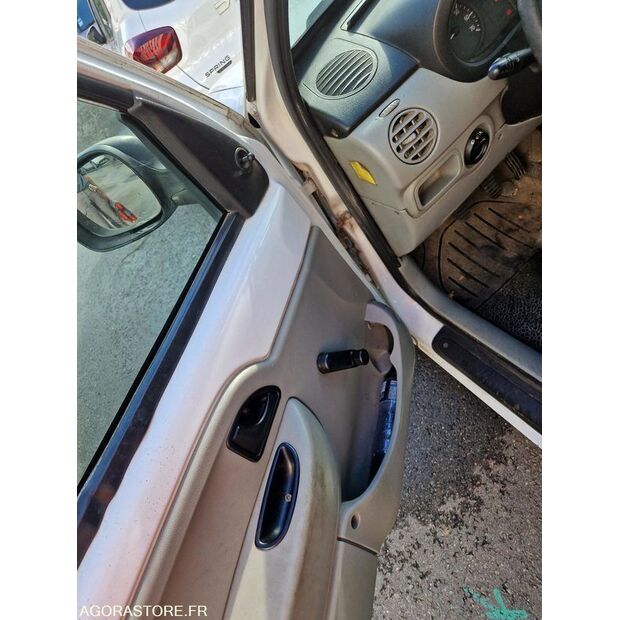 2006 رينو Kangoo-42287149