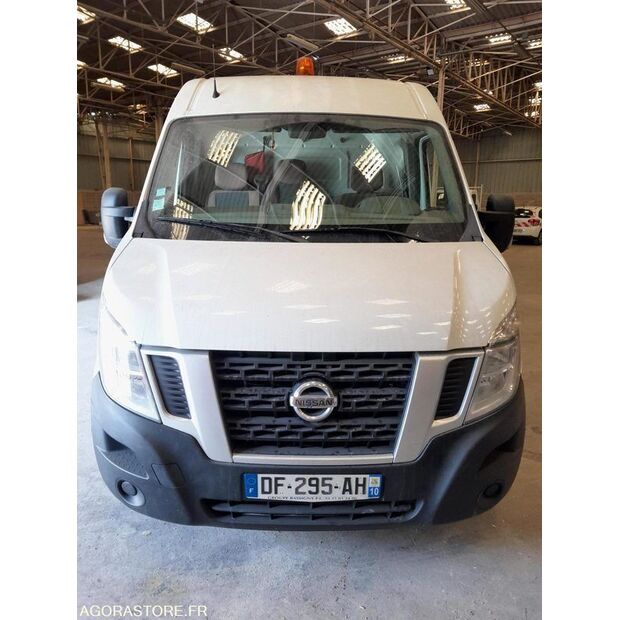 2014 NISSAN NV400-42287527
