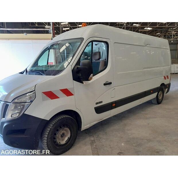2014 NISSAN NV400-42287528