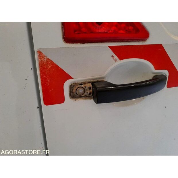 2014 NISSAN NV400-42287536