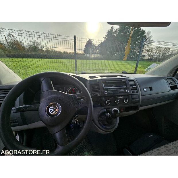 2013 Volkswagen T5-42287572