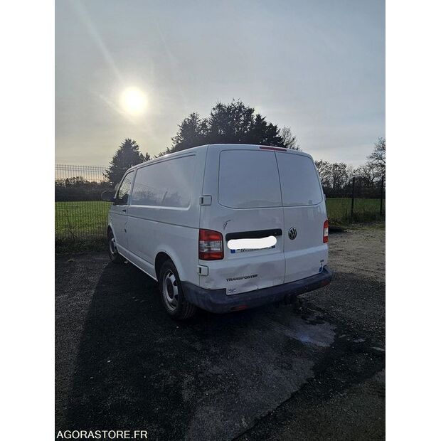 2013 Volkswagen T5-42287576