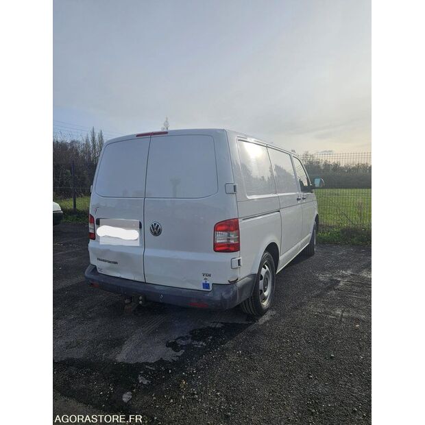 2013 Volkswagen T5-42287577