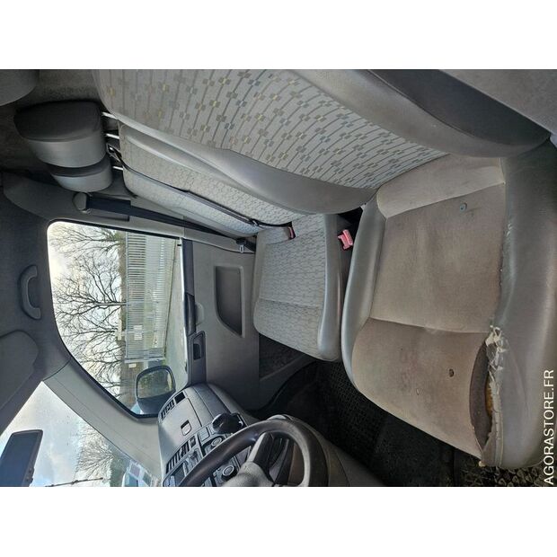 2013 Volkswagen T5-42287581