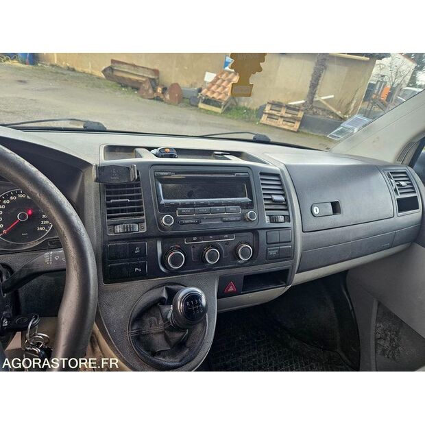 2013 Volkswagen T5-42287583