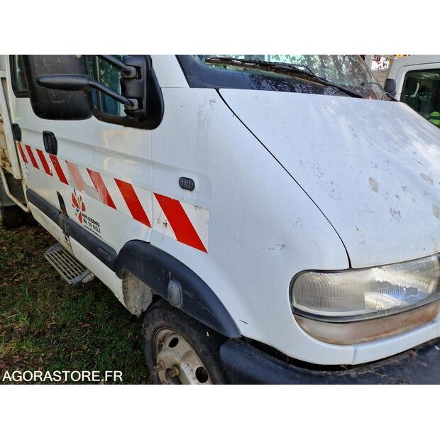 2000 Renault Mascott-42287766