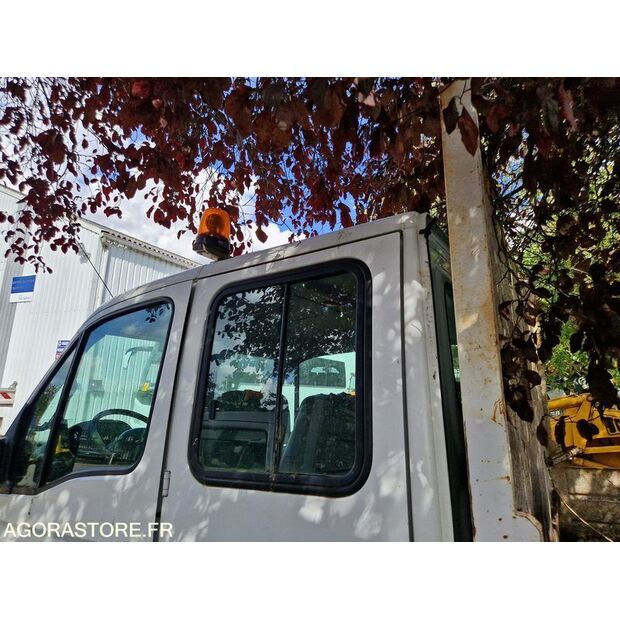 2000 Renault Mascott-42287783