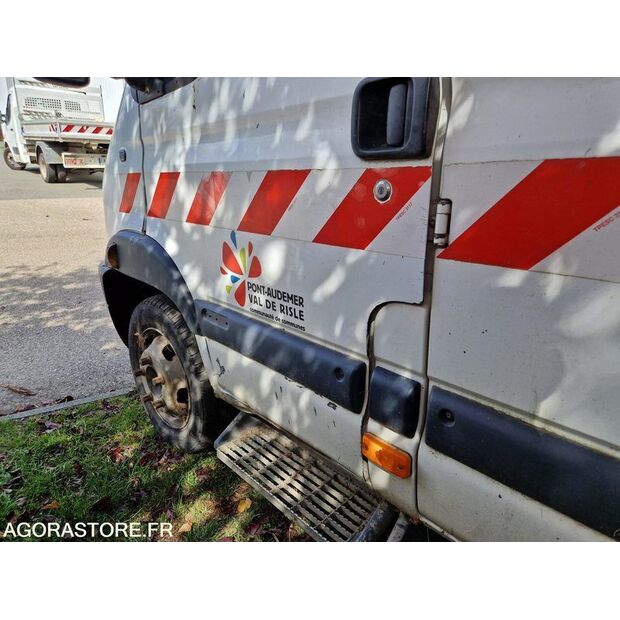 2000 Renault Mascott-42287787