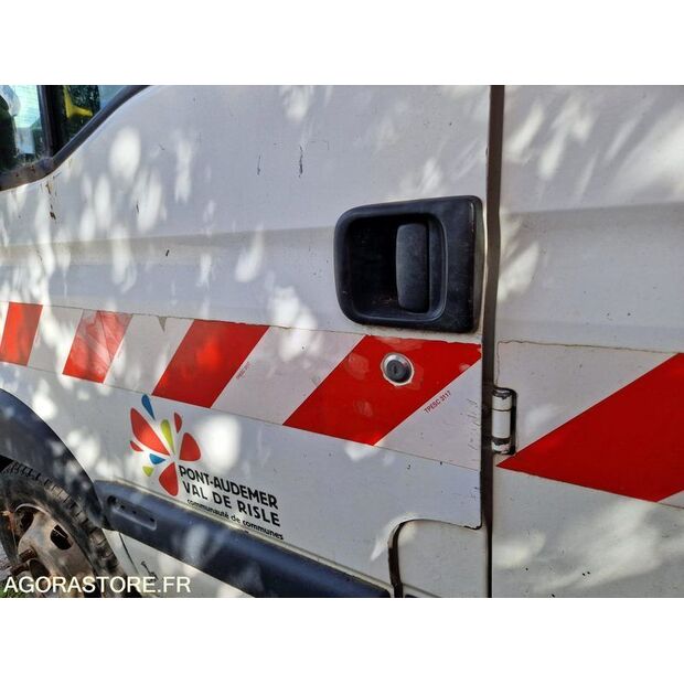 2000 Renault Mascott-42287788