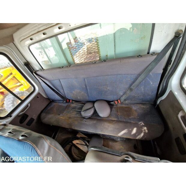 2000 Renault Mascott-42287794