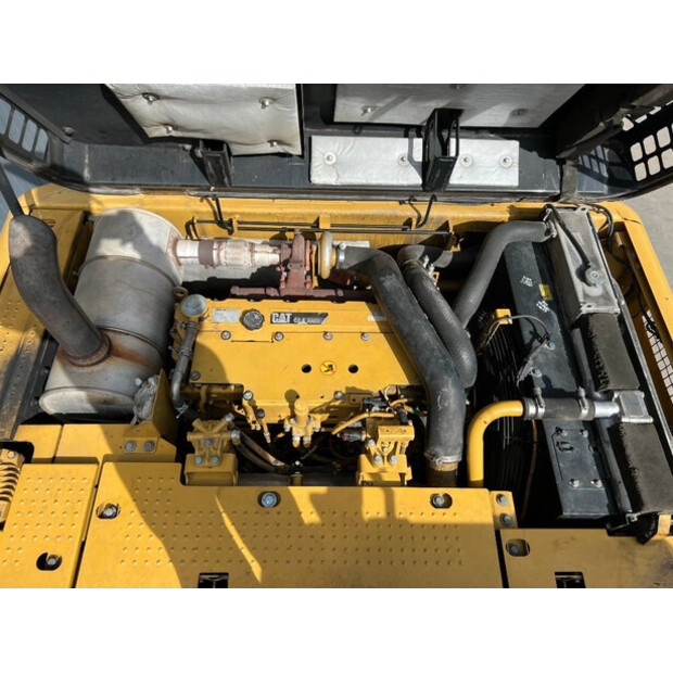 2010 كاتربيلر 323D LN-42288379