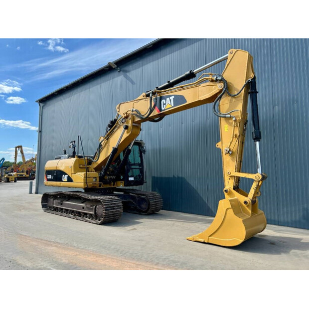 2010 كاتربيلر 323D LN-42288394