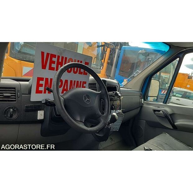 2009 Mercedes-Benz SPRINTER-42300852