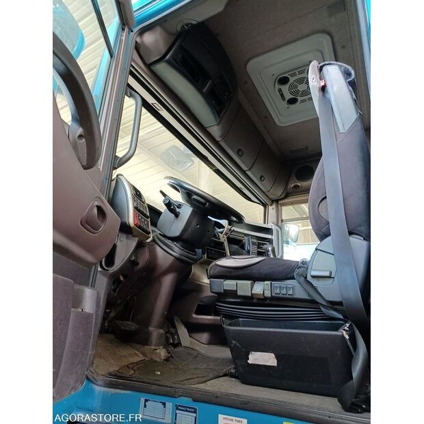 2009 Renault Magnum-42300964