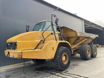 Image de TOMBEREAUX DE CHANTIER 2006 Caterpillar 735