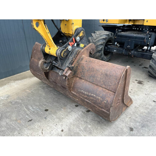 2017 Caterpillar M318F-42302005