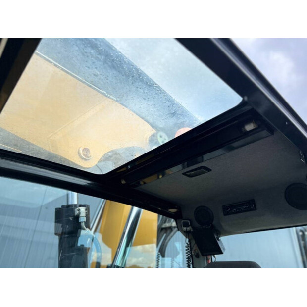 2017 Caterpillar M318F-42302034