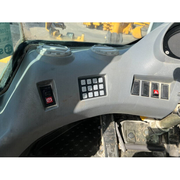 2004 Volvo L60E-42302075